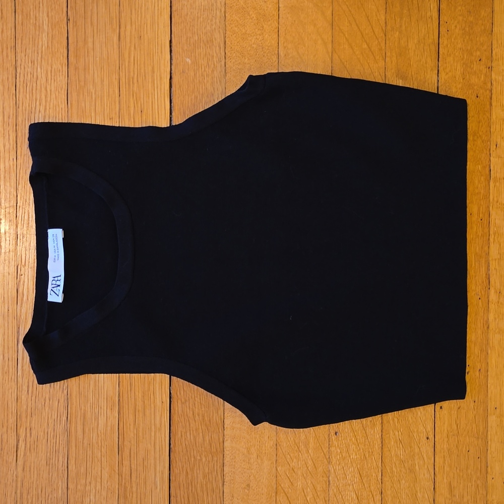 ZARA, Women's Weighty 100% Rayon Knit, Sleeveless Crop Top, Size M